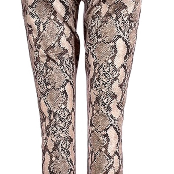 LN H & M SNAKESKIN FAUX LEATHER PANTS. - Picture 14 of 15